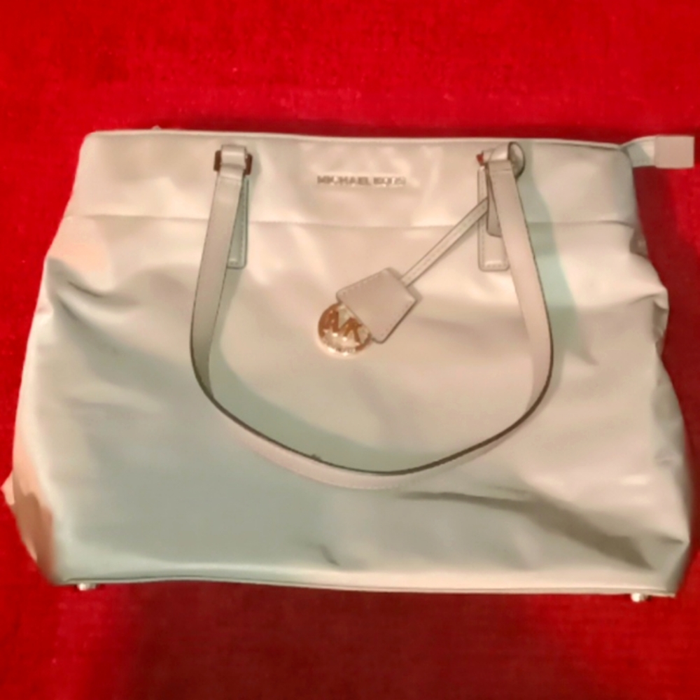 Michael Kors Morgan Large Nylon Tote, Color 176